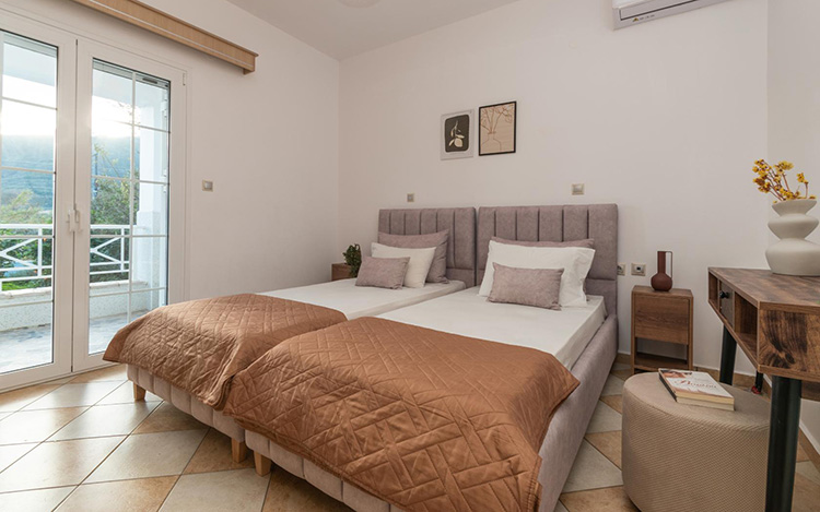 private pool villa zakynthos