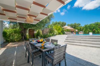private pool villa laganas zakynthos